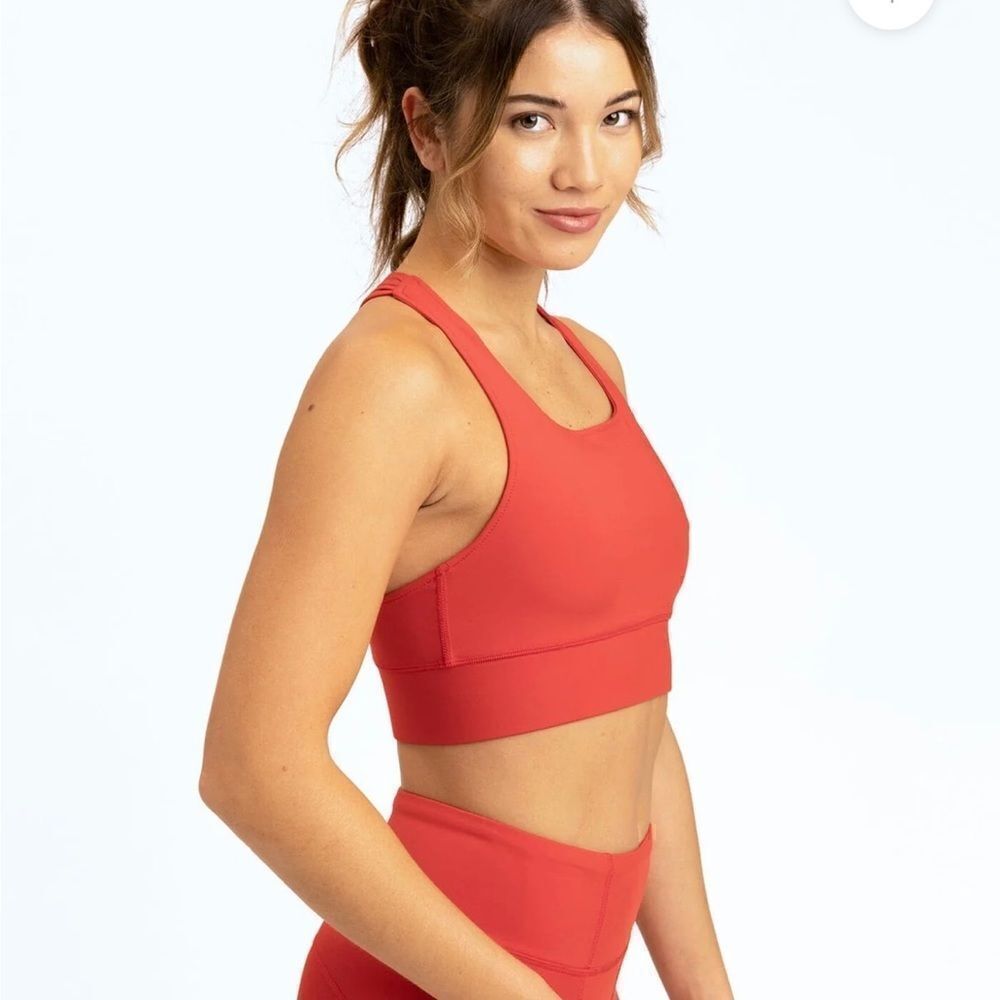 Threads 4 Thought Women’s  Strappy Sports Bra Goji Color Size Medium - Picture 8 of 14